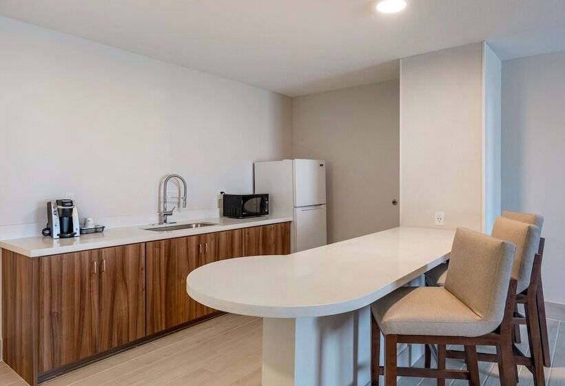 스위트, Best Western Plus Desert View Inn & Suites