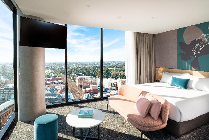Полулюкс, Crowne Plaza Adelaide, An Ihg