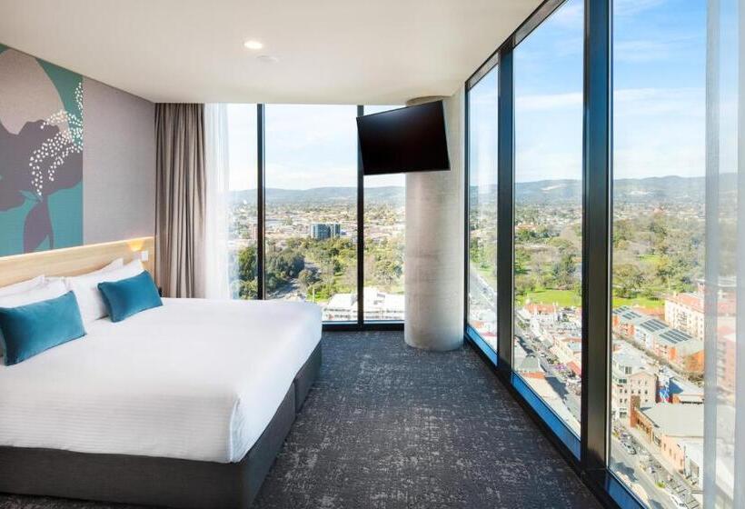 Номер Премиум, Crowne Plaza Adelaide, An Ihg