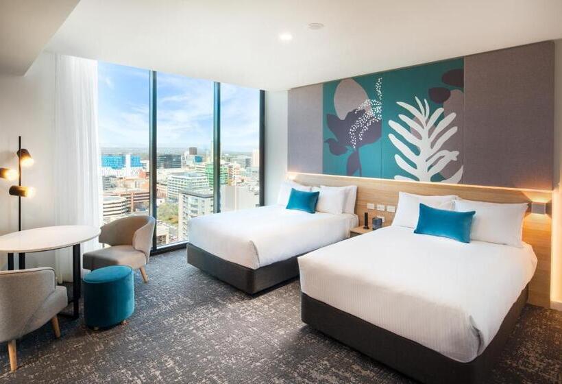 Номер Премиум Вид на Город, Crowne Plaza Adelaide, An Ihg