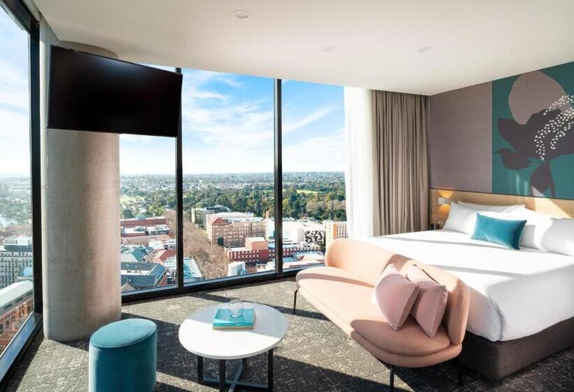 Полулюкс, Crowne Plaza Adelaide, An Ihg