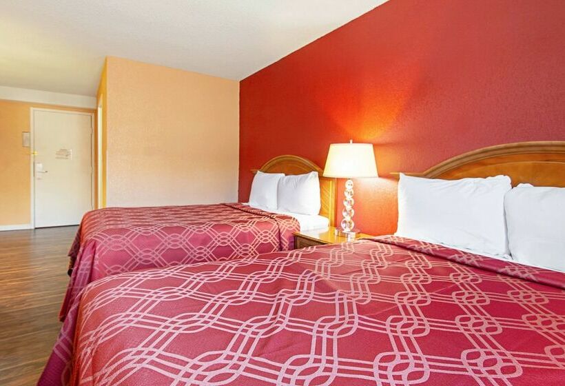 Номер Стандарт 2 Двуспальные Кровати, Econo Lodge