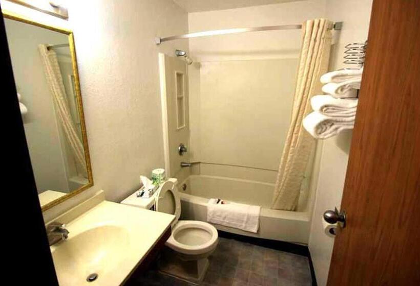 Номер Стандарт, Norwood Inn Minneapolis Roseville