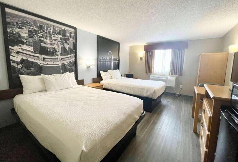 Номер Deluxe, Super 8 By Wyndham St. Clair Mo