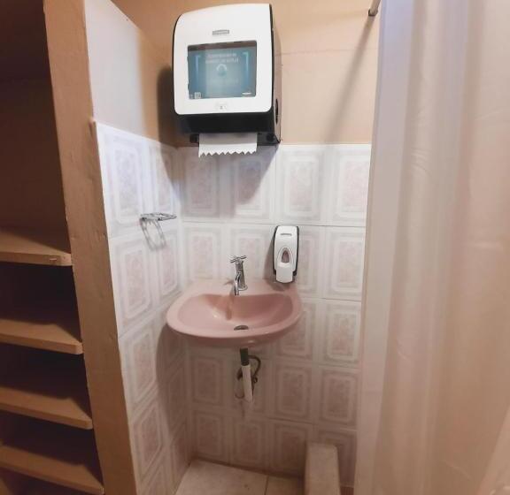 Quarto Estandar, Bluerock Hostal