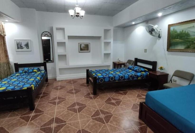 Quarto Familiar, Bluerock Hostal