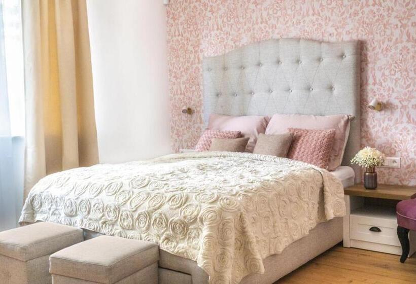 غرفة قياسية, Casa Perla