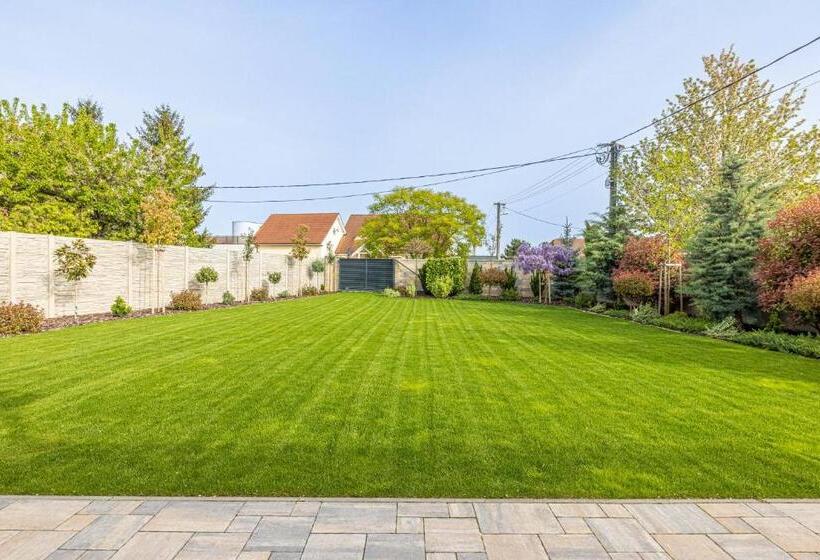 غرفة عائلية, Casa Perla