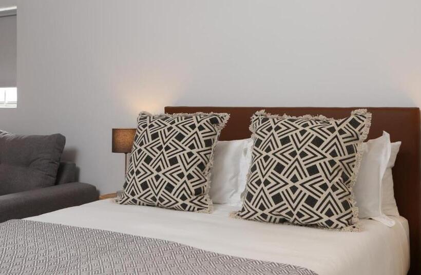 جناح ديلوكس مطل على البحر, The Lookout Guest House