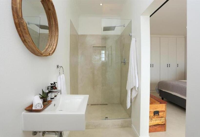 جناح ديلوكس مطل على البحر, The Lookout Guest House