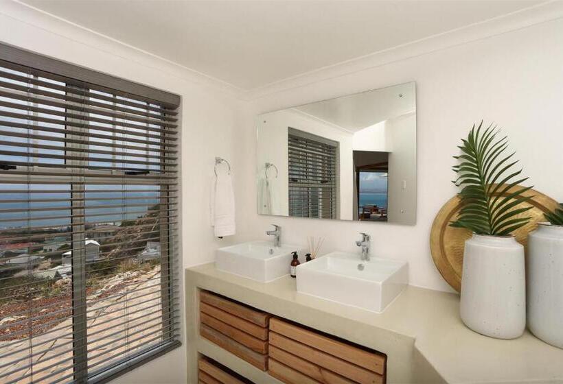 جناح ديلوكس سرير كينج, The Lookout Guest House