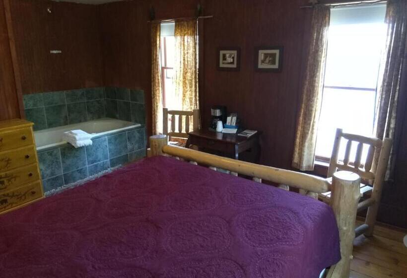 Номер Стандарт с Гидромассажем, The Woods Inn
