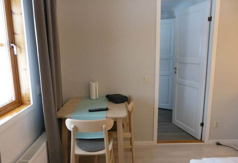 标准间, Sangis Motell Och Camping