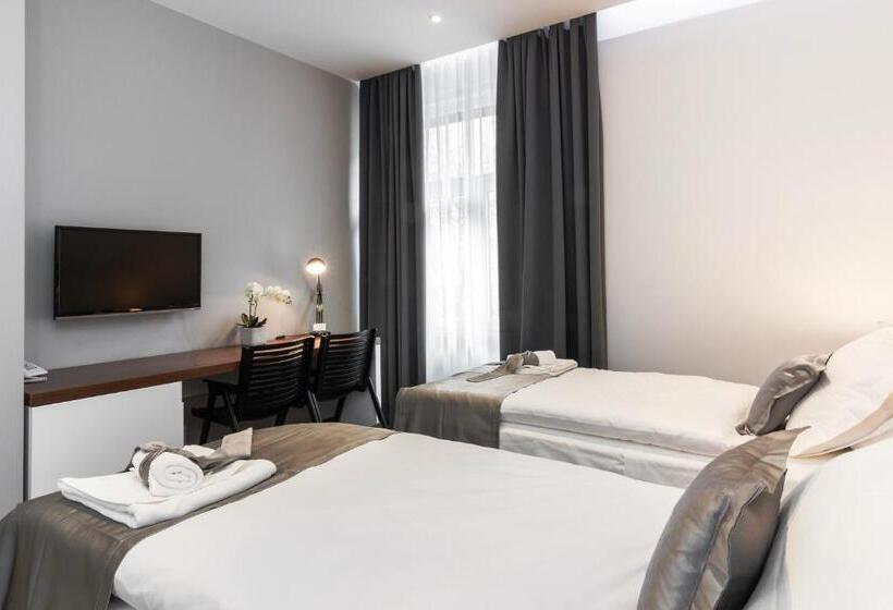 غرفة قياسية ثلاثية, Prima Luxury Rooms