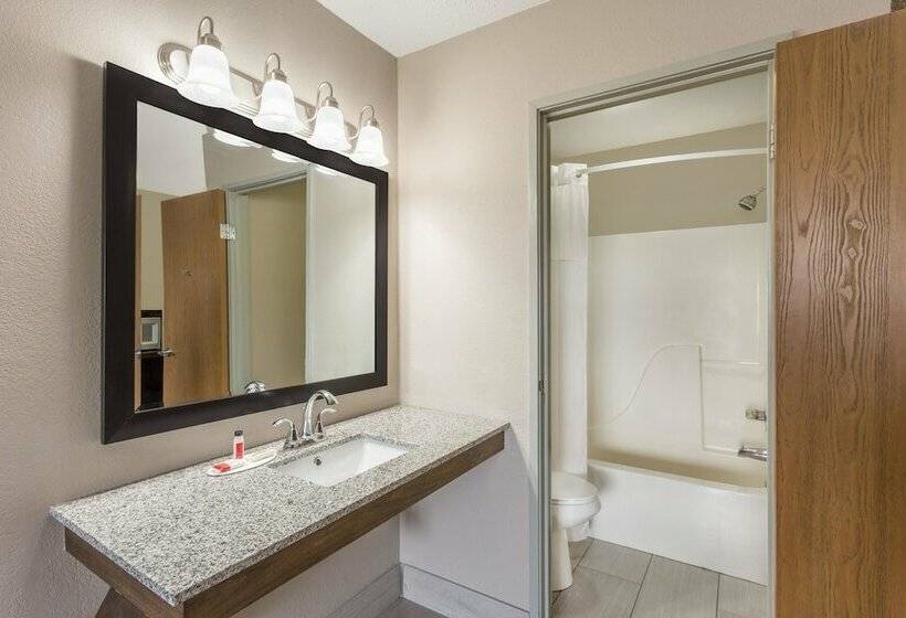 Номер Стандарт 2 Двуспальные Кровати, Super 8 By Wyndham Hebron Lowell Area