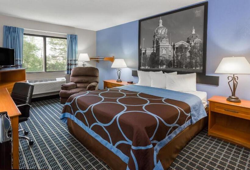 Стандартный Номер Кровать Кинг, Super 8 By Wyndham Iowa City/coralville