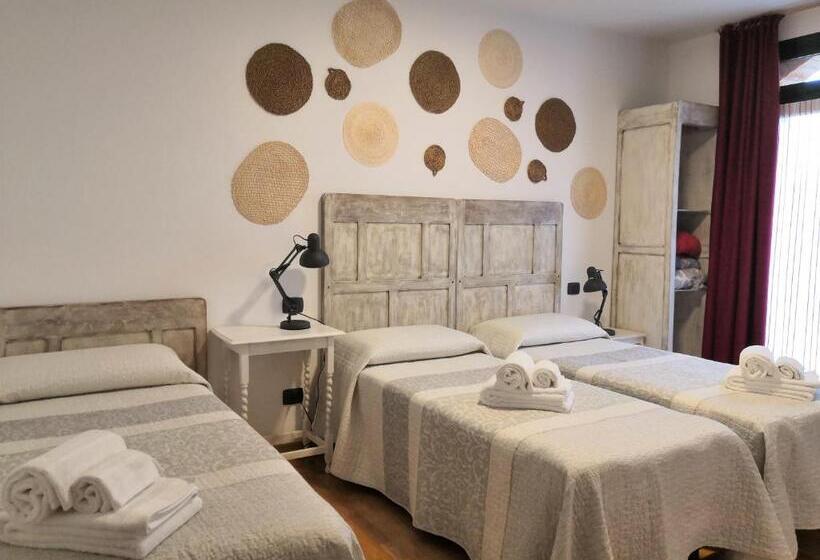 اتاق خانوادگی, B&b Ca  Restom