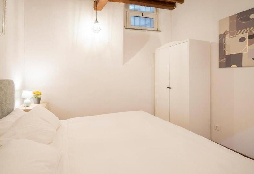 Appartement met 1 Slaapkamer, Campo De' Fiori 34