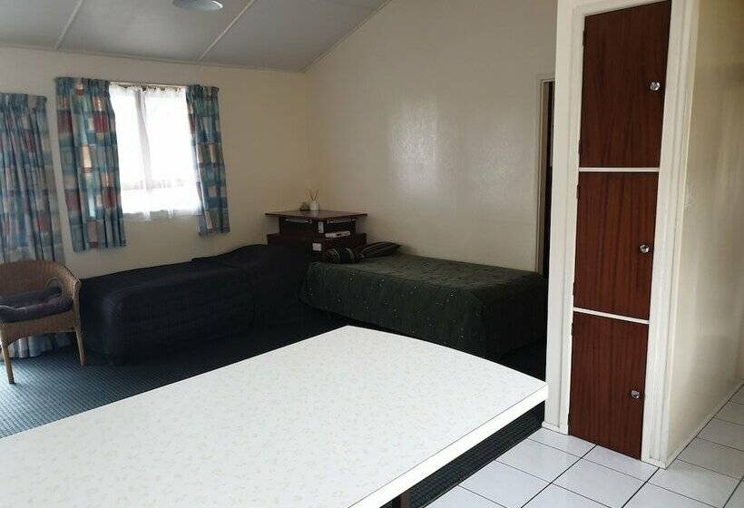 Семейное Студио, Castletown Motel