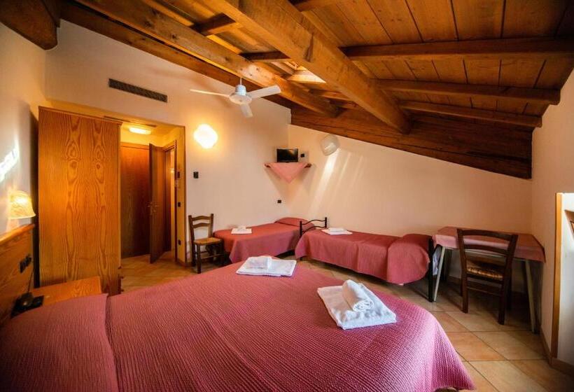 Четырехместный Номер Стандарт, Albergo Al Platano