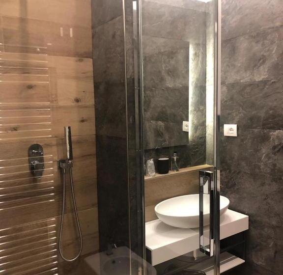 Standard Room, Via Milano 52