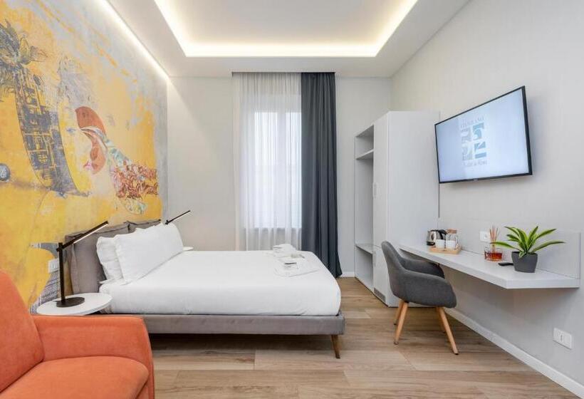 Deluxe Room, Via Milano 52