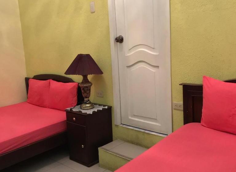 Номер Стандарт, Hostal Puerto Azul