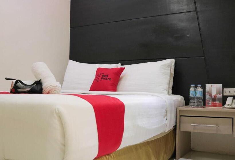 스탠다드 룸, Reddoorz At Grand Apartelle Hernan Cortes Cebu