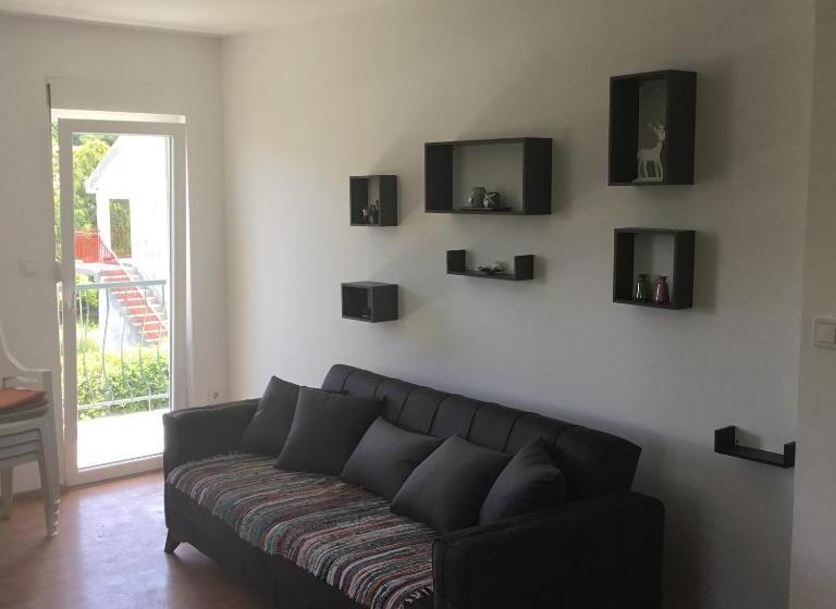 سوئیت 2 خوابه, Vila Jovana