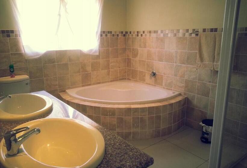 Номер Стандарт, The Homestead Margate   South Africa