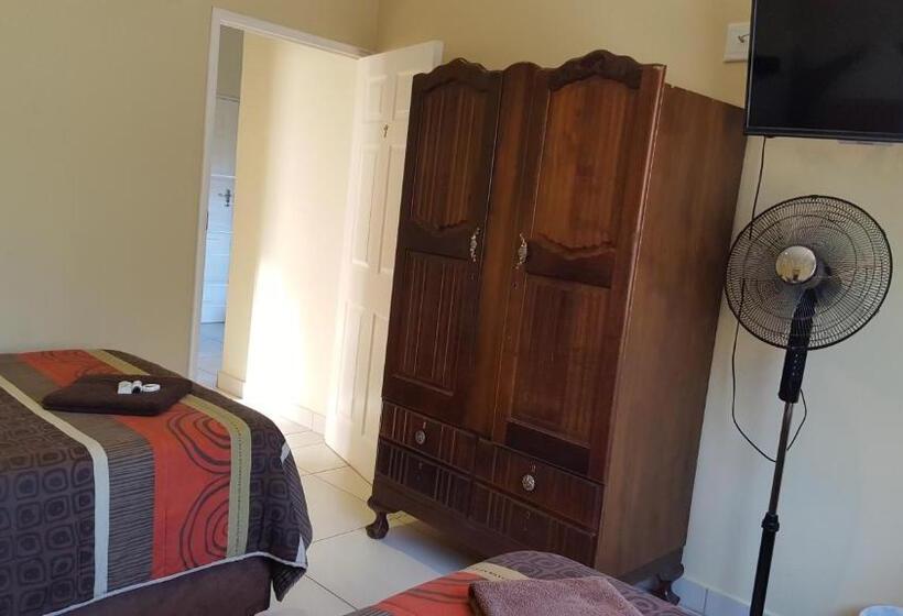 Семейный Номер, The Homestead Margate   South Africa