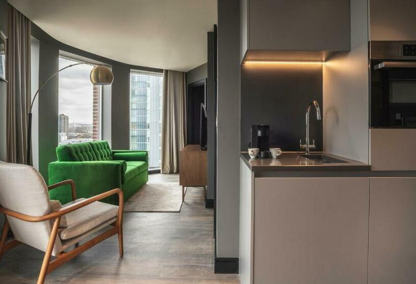 Апартаменты 1 Спальня, The Gate London City