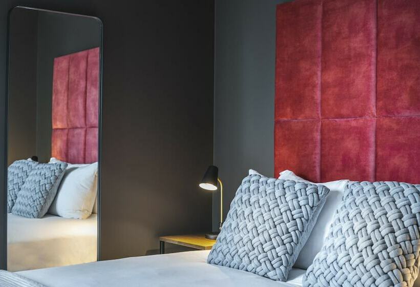 Апартаменты 1 Спальня, The Gate London City