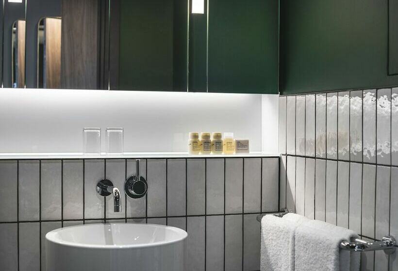 Апартаменты 1 Спальня, The Gate London City