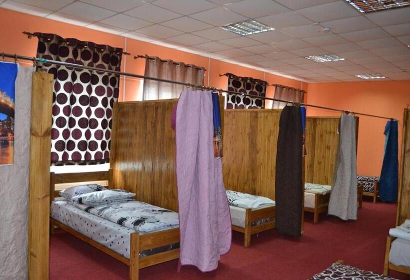 تختخواب در اتاق مشترک, Hostel Vip