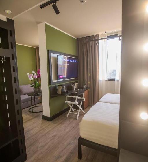 اتاق لوکس, Mercure Roma Cinecitta