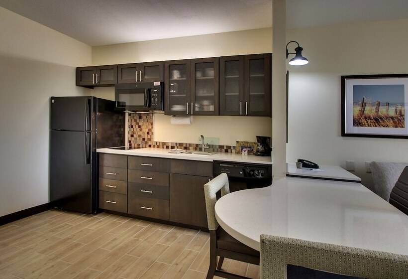 Люкс, Candlewood Suites   Wichita East, An Ihg