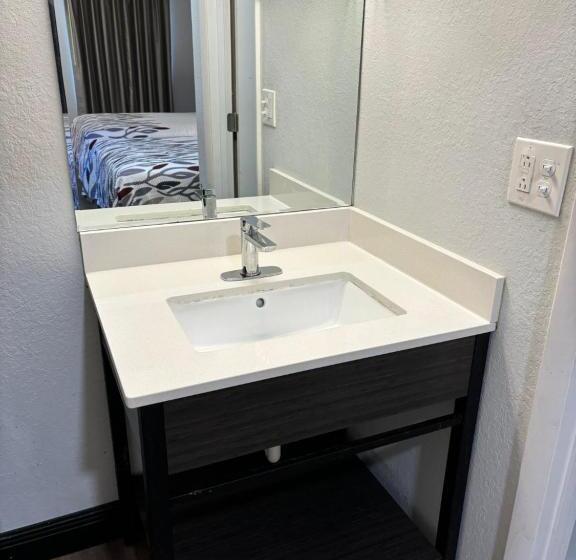 Номер Deluxe, Red Roof Inn Wildwood, Fl   The Villages
