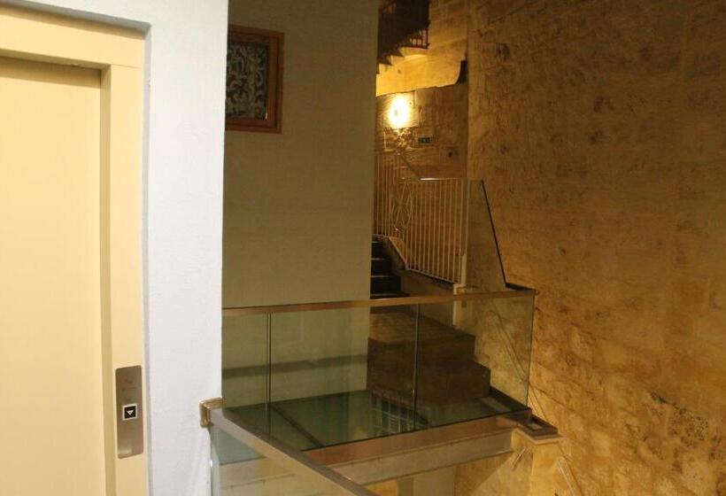 سوییت سوپریور, Palazzino Nina Boutique