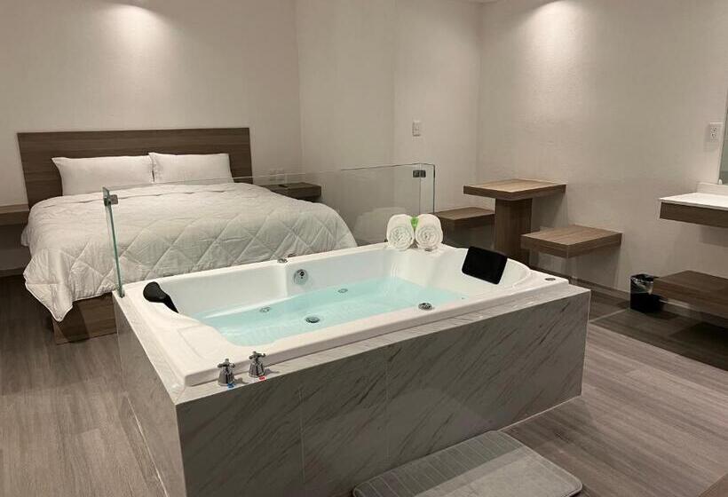 デラックススイート, Blanco Pachuca