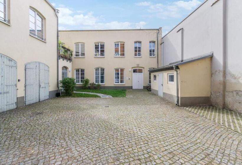 스탠다드 스튜디오, Limehome Dresden Jordanstraße