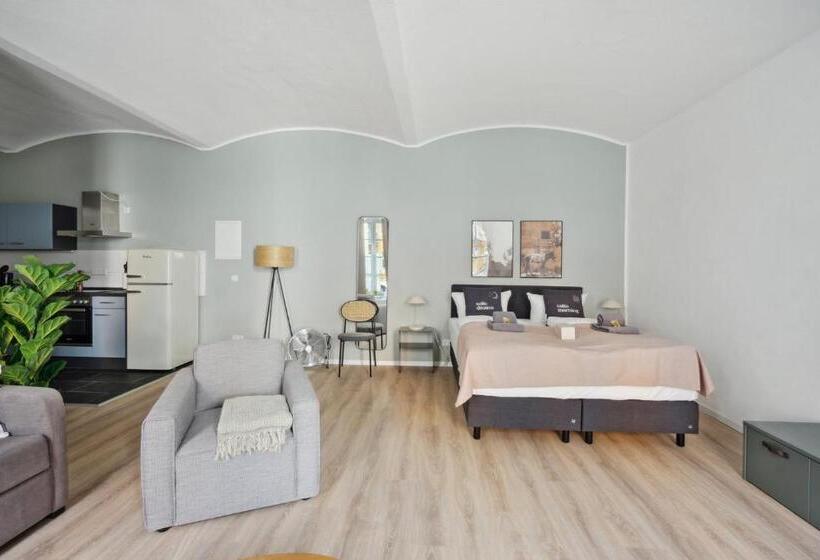 스탠다드 스튜디오, Limehome Dresden Jordanstraße
