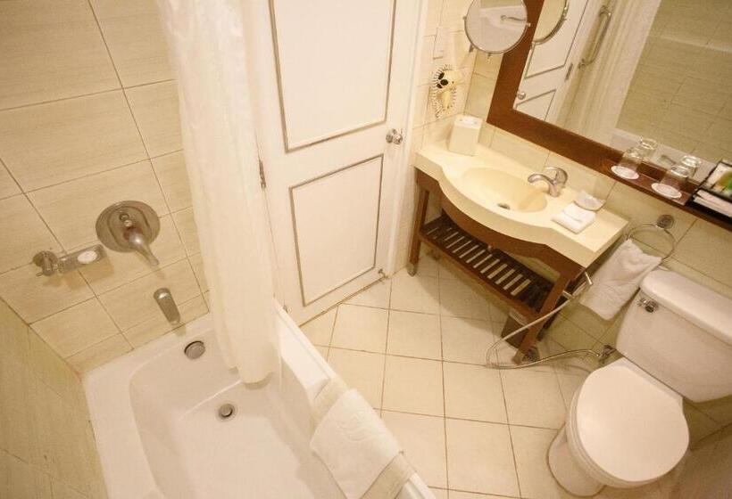 Апартаменты Premium 2 Спальни, The Linden Suites