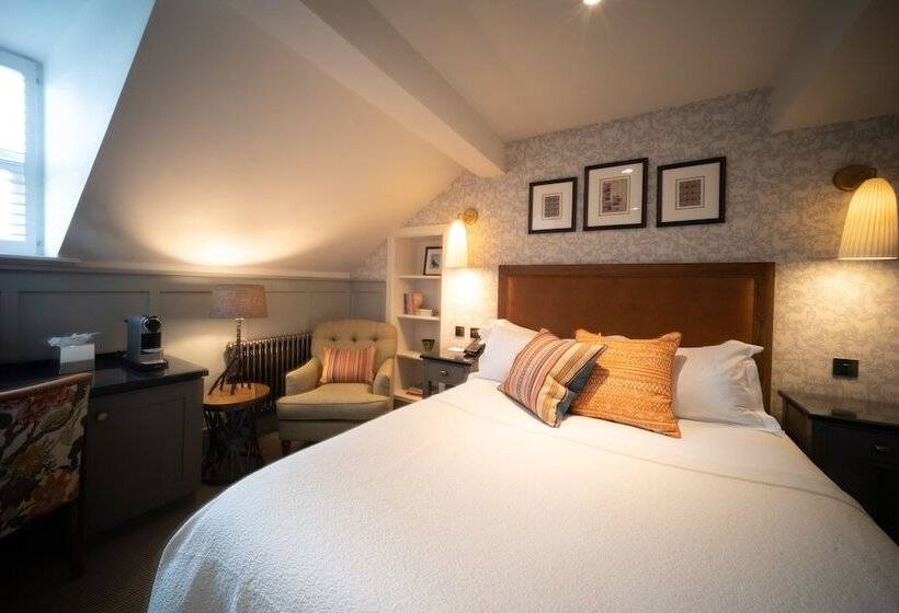 Номер Стандарт, Eleven Didsbury Park