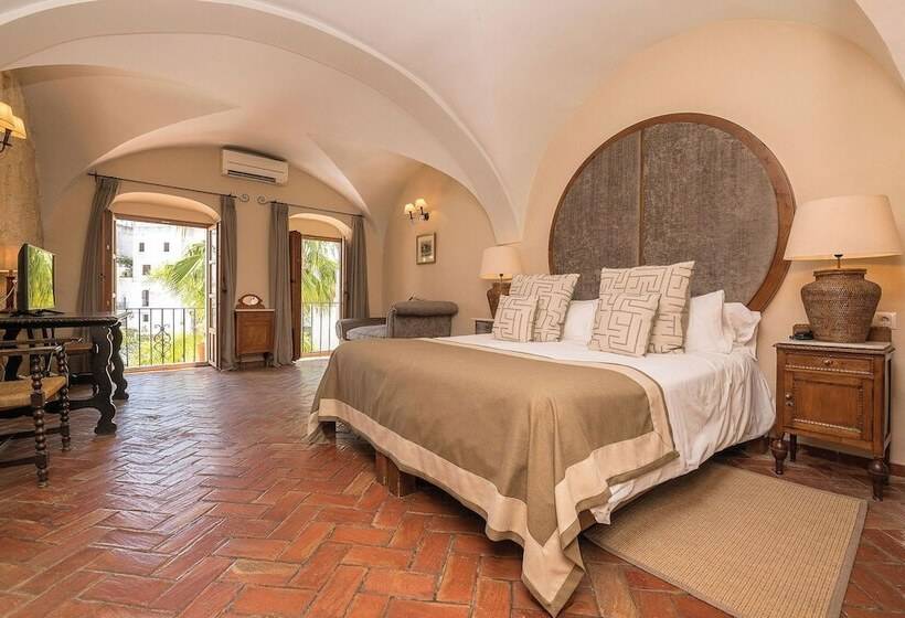 Juniorsviitti, La Casa Del Califa