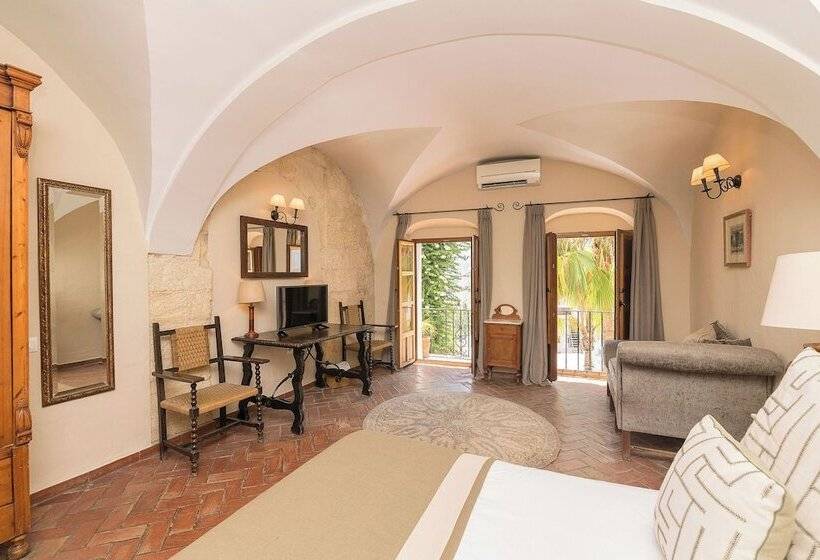 Juniorsviitti, La Casa Del Califa