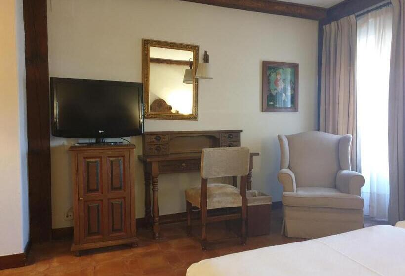 スタンダードトリプルルーム, Parador De Plasencia