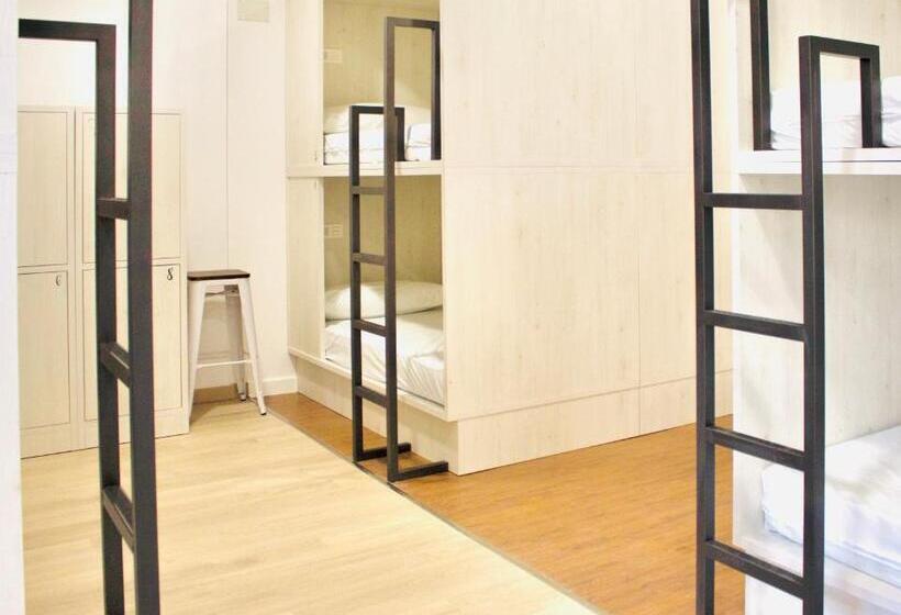 اتاق خانوادگی, Quartier Leon Hostel Barrio Húmedo