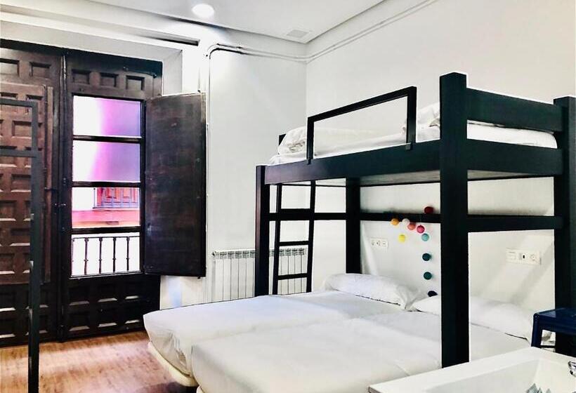 اتاق خانوادگی, Quartier Leon Hostel Barrio Húmedo