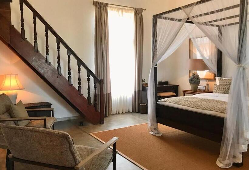 Family Suite, The Postcard Galle